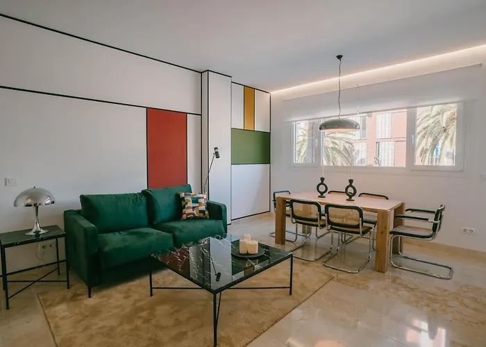 Malaga Sunshine Rentals - New Picasso Plaza -